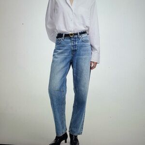 Madewell The Darted Barrel Leg Jean .